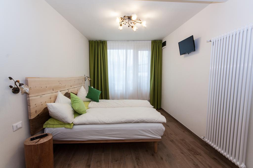 B&B Incanto Cles Chambre photo